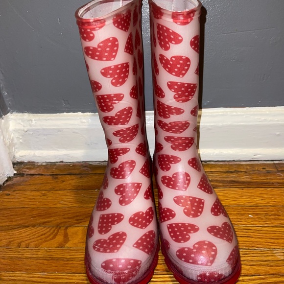 HEART RAIN BOOTS - Picture 1 of 5